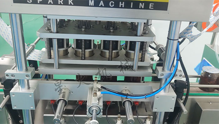 塑料杯自動封口機設備展示