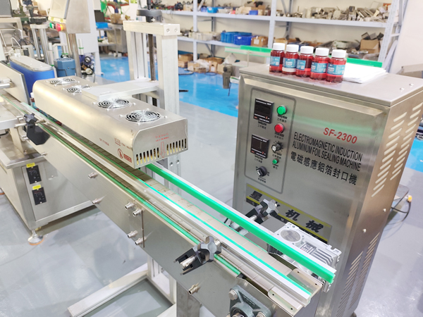 電磁感應(yīng)鋁箔自動封口機展示