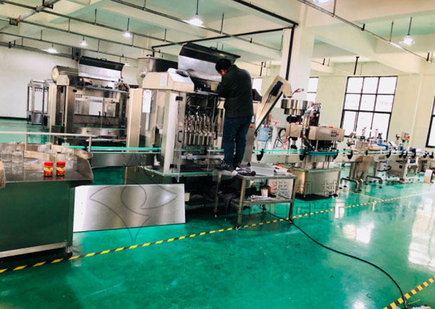 星火牛肉醬灌裝生產(chǎn)線設(shè)備展示