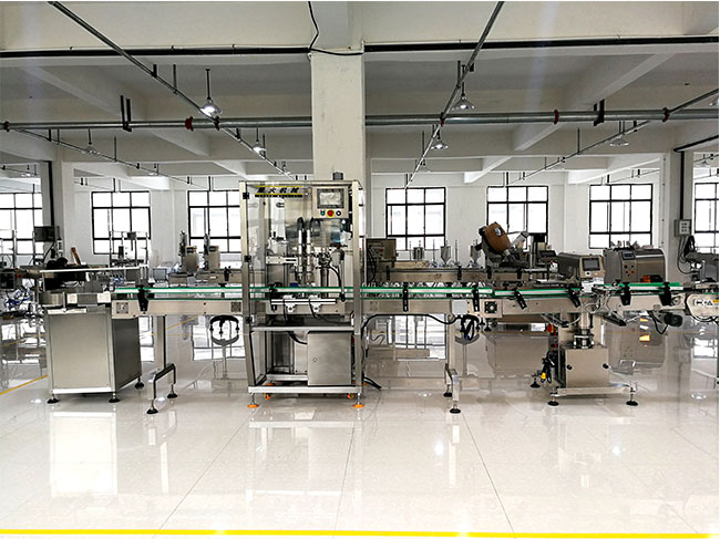 星火自動(dòng)化烤肉醬灌裝機(jī)械設(shè)備展示