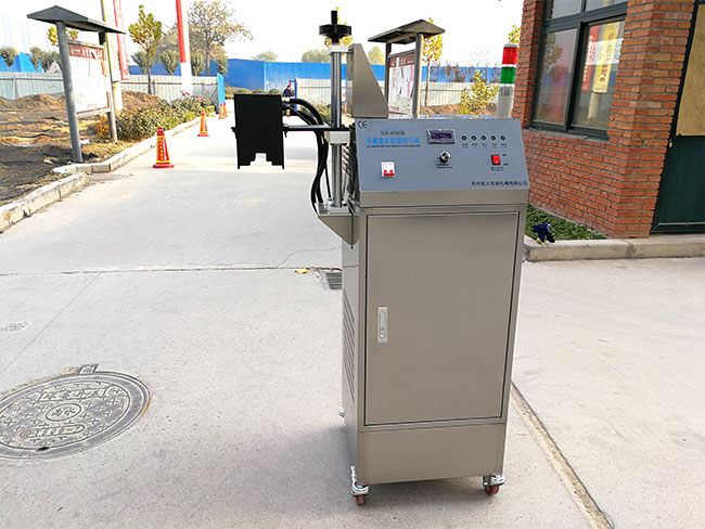 電磁感應(yīng)鋁箔封口機(jī)設(shè)備細(xì)節(jié)