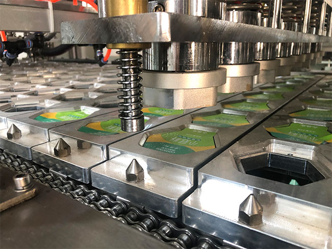 快餐速食自動封口機(jī)細(xì)節(jié)展示