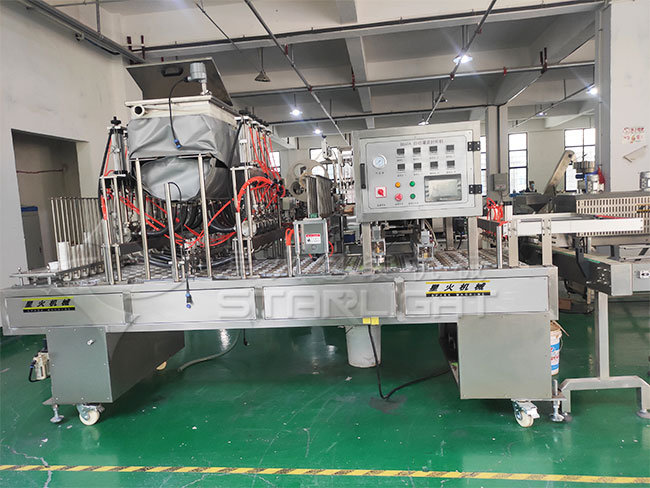 快餐盒裝封口機設備展示